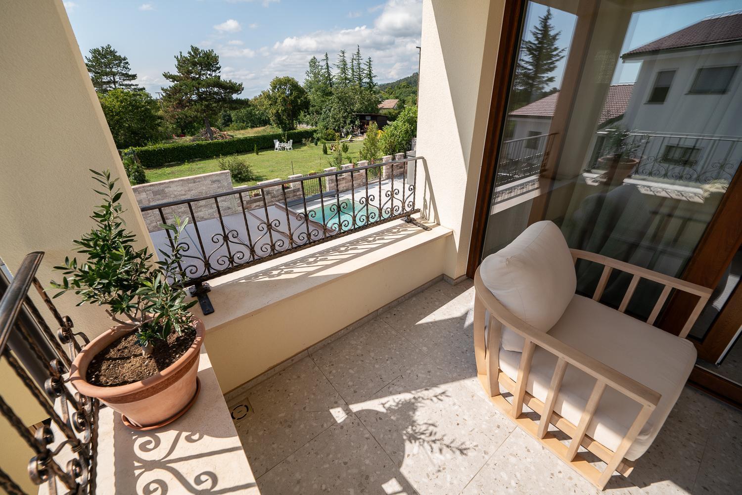 Apartments Kras 24 With Pool Sezana Exterior photo